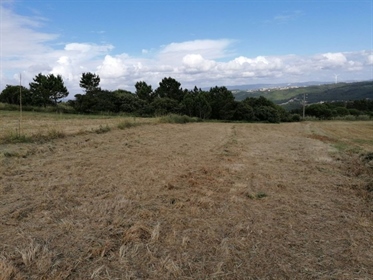 Terreno com vistas para a serra com possibilidade de construção na Serra da Pescaria.Terre
