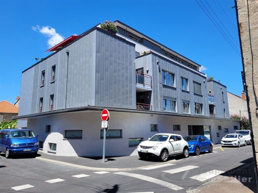 Sale: T2 apartment of 74m2 in a luxury residence in Brive La Gaillarde