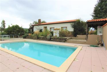 3 bedrooms house, with pool and terrace, with views to the mountains, near Côja, Arganil