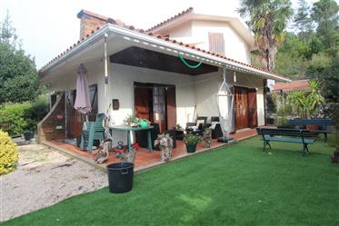 4 bedrooms House, with land, well located, a few minutes fro...