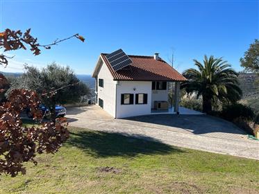 Quinta with a 2 bedroom house and 3 outbuildings in Aldeia das Dez, 7.200 m2 of land and stunning vi