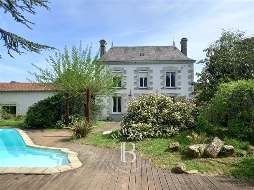 Very charming property with pond and pool near Poitiers