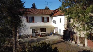 Stone farmhouse with land, also ideal as a first home