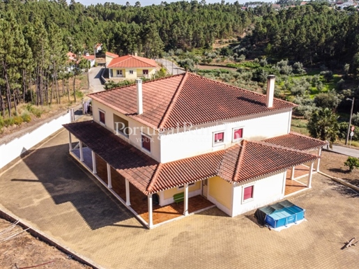 Excellent villa T5 in the vicinity of the village of Proença...