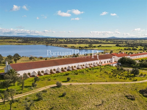 Property of 50 ha with Rural Hotel by a lake in the Portalegre area