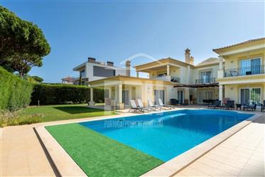 Amazing 4 bed villa in Vila Sol with golf view Pph1616