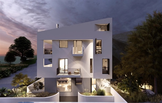 Nybyggd lägenhet på tredje våningen med vind på Rethymnon, Kreta