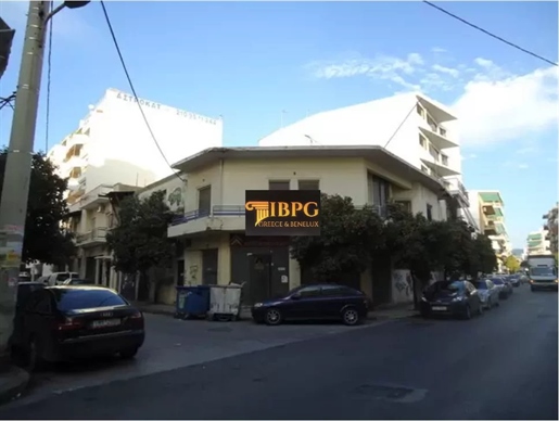 Immeuble de 460 m² à vendre au centre d'Athènes / Votanikos-Gazi