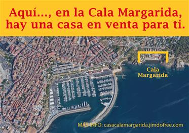 Here in Cala Margarida there is a house for sale for you