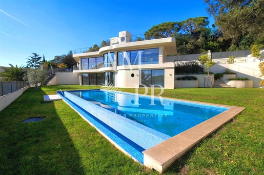 Amazing Contemporary villa