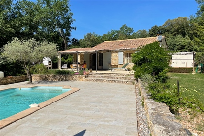 Uzes 12 kms - In a high quality environment close to the Gar...
