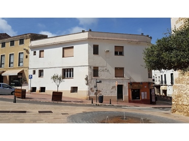 Edificio comercial en venta en Mahón, Menorca.