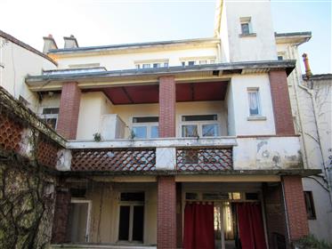 Immeuble à Persac 86 transformable en 3 appartements