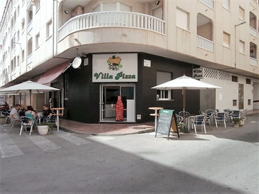 98 m2 premises that is functioning as a pizzeria. It is located 300 meters from the beach 