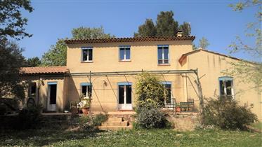 2 casas na Provença