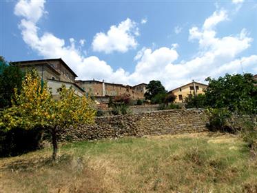  Appartamento con giardino in una delle più vecchie parti di Castiglion Fiorentino