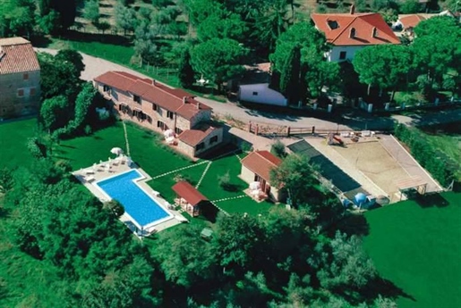 Terreno: 170.630 m²