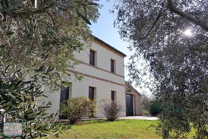 Located in one of the most picturesque areas of the Marche region, this farmhouse was comp