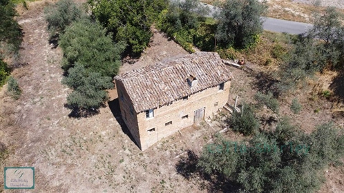 This property is located in the attractive fortified hamlet of Montottone, just outside th