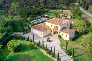 Lujosa villa provenzal