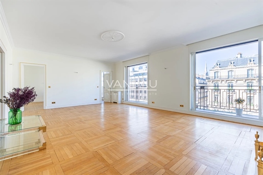 Sale Apartment Paris 8 (75008) Triangle d'Or - Montaigne Estate