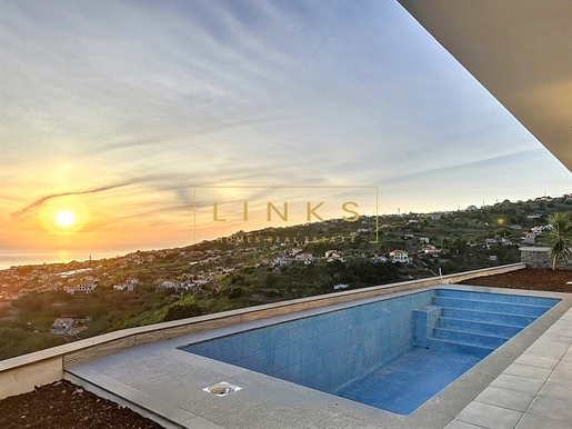 New T3+1 Villa With Panoramic Views in Canhas, Ponta do Sol