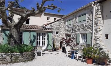 Charming Stone Mas with 200m2 outbuildings