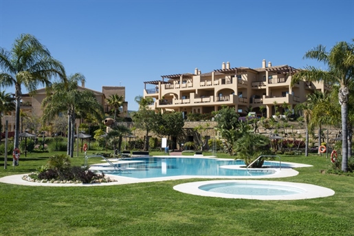 Apartment with panoramic sea views, Paraiso Alto Apartment located in a gated community wi...