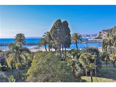 3 bedroom - Boulevard FRank Pilatte, Sea View