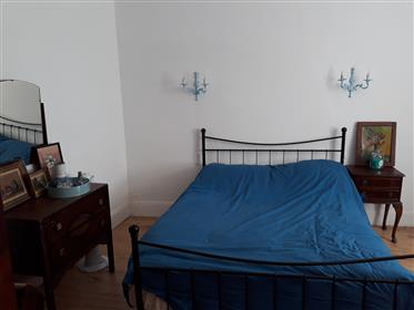 جميل البيت غرفة سرير 4 10 كم من سارلات مع 4000 M2 من الأرض