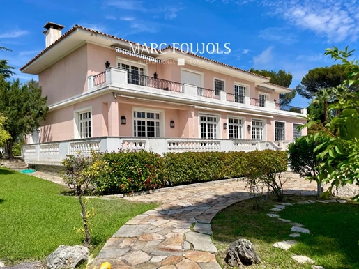 4 hectare estate in Nice