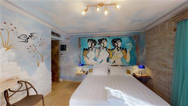 Pequeno hotel boutique de arte 