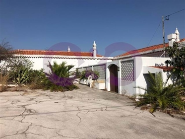 Villa para Venda em Faro, Faro, Santa Bárbara de Nexe
