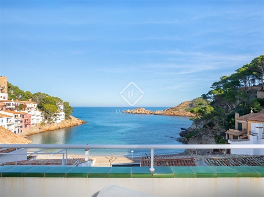 This exclusive home is located on the Sa Tuna seafront promenade and offers wonderful pano