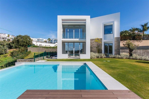 Marbella, Villa for sale of 360 Sq. Mt., New construction, Heating To floor, Energetic cla