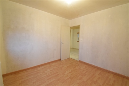 Appartement T4, balcon, places de parking