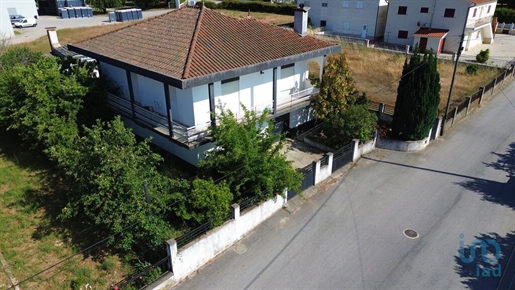Maison T3 à Vila Real de 269,00 m²