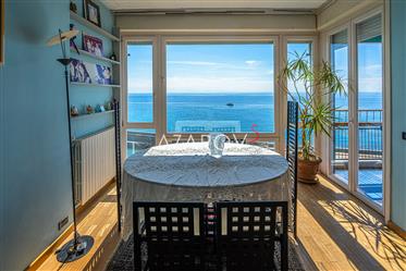 Duplex apartment with beach in Sanremo