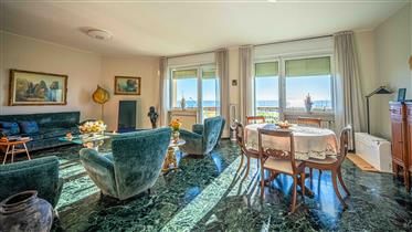 Apartment for sale by the sea in Sanremo