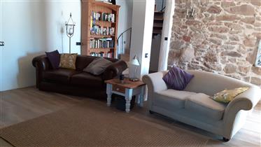 Detached 2-bed house in quiet rural location