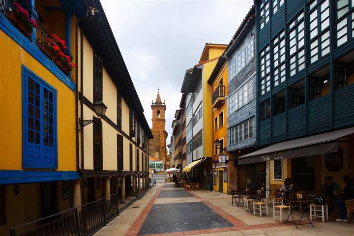 Maisons traditionnelles asturiennes, à Oviedo