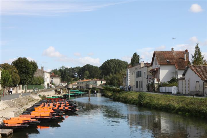 Marais Poitevin, embarcadère à Coulon, Les Deux-Sèvres